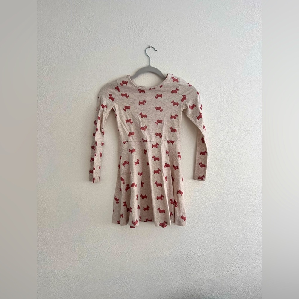 Size 8 girls casual dress. Color: cream with sparkly pink puppy print